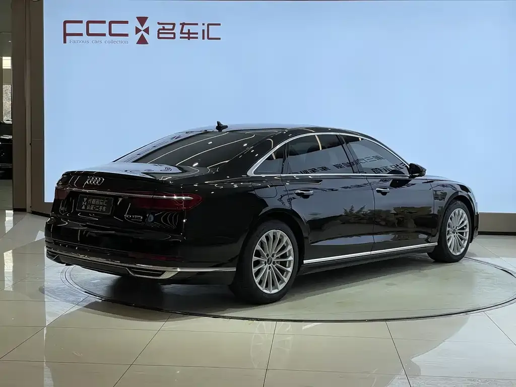 Audi A8 2021 из CN, фото 10