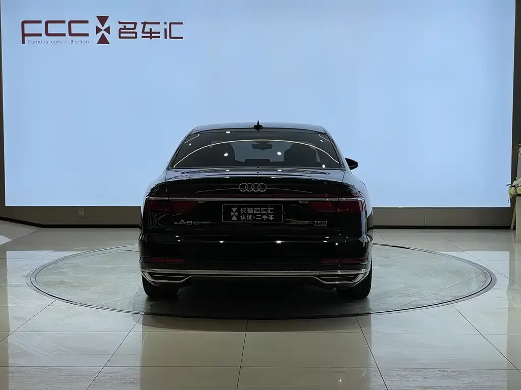 Audi A8 2021 из CN, фото 4