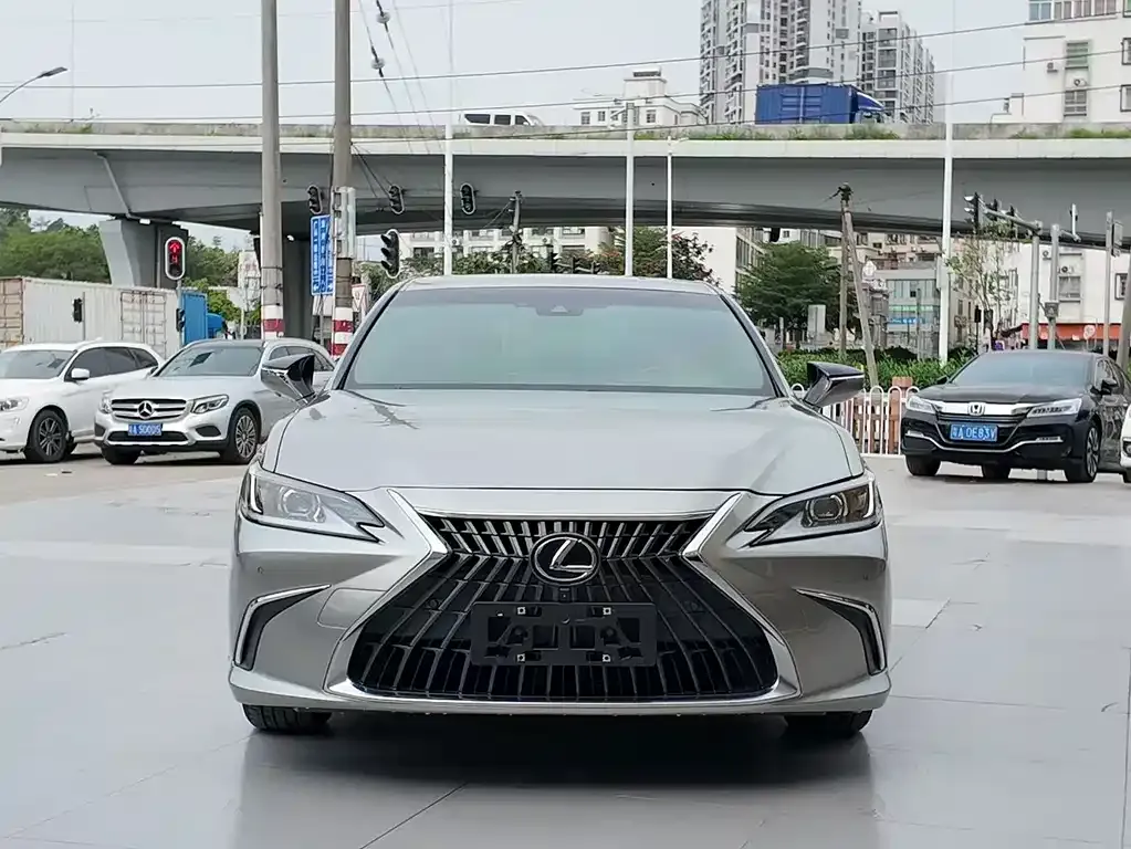Lexus ES 2023 из CN, фото 4