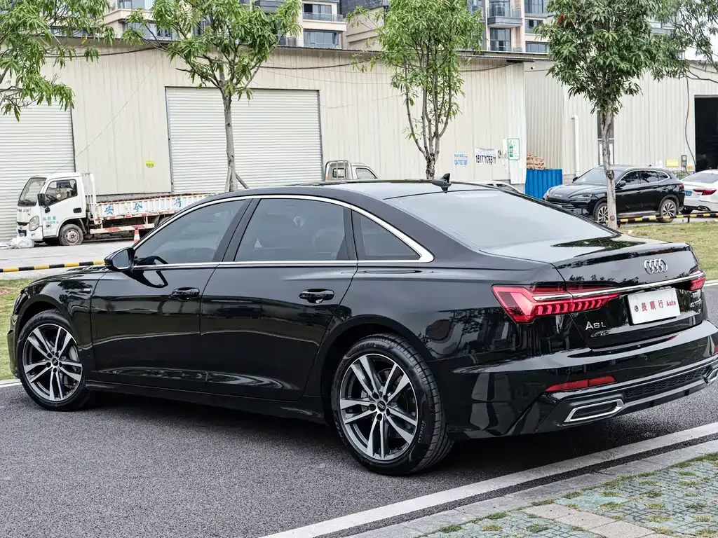 Audi A6L 2022 из CN, фото 6