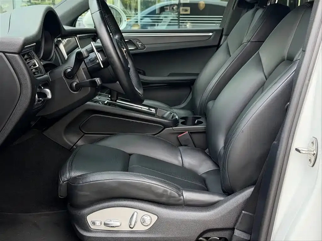 Porsche Macan 2022 из CN, фото 8