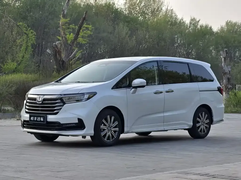 Honda Odyssey — фото 1