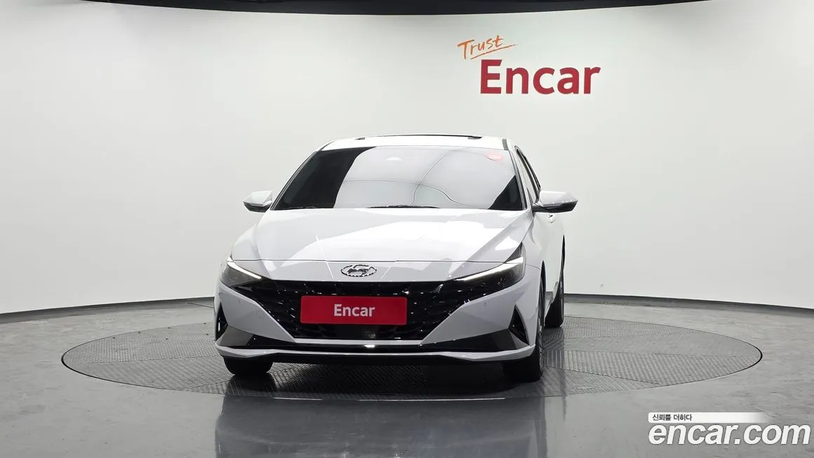 Hyundai AVANTE 2023 из KR, фото 2