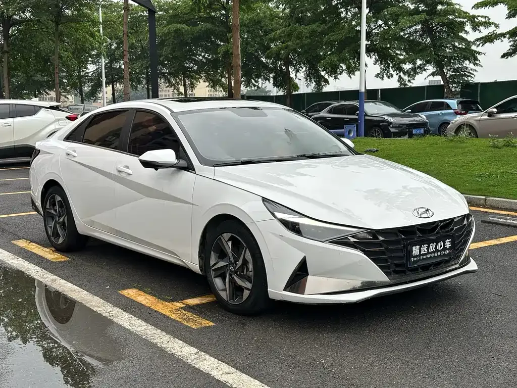 Hyundai Elantra 2023 из CN, фото 8