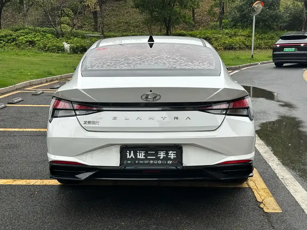 Hyundai Elantra 2023 из CN, фото 10