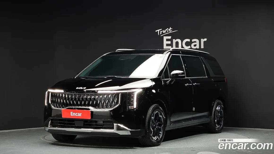 Kia Carnival — фото 1