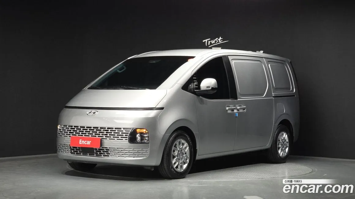 Hyundai Staria 2023 из KR, фото 1