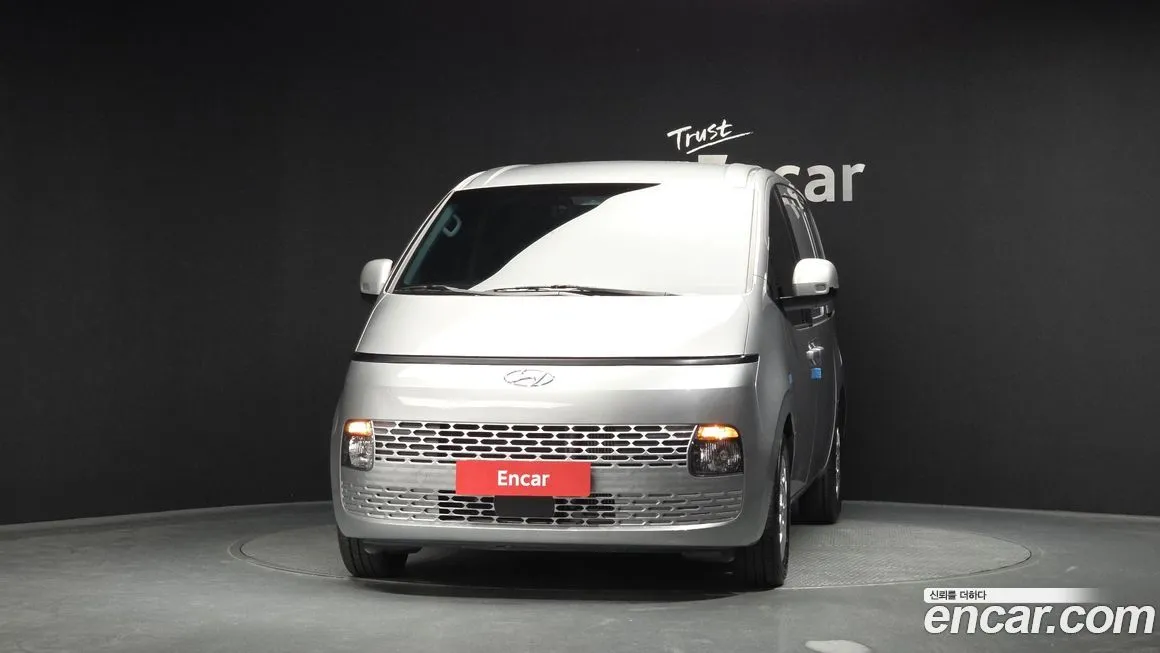 Hyundai Staria 2023 из KR, фото 2