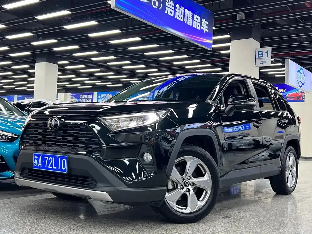 Toyota RAV4 — фото 5