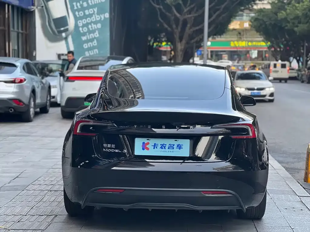 Tesla Model 3 — фото 5