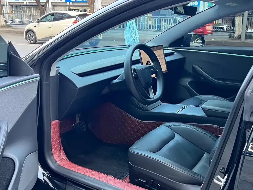 Tesla Model 3 — фото 6