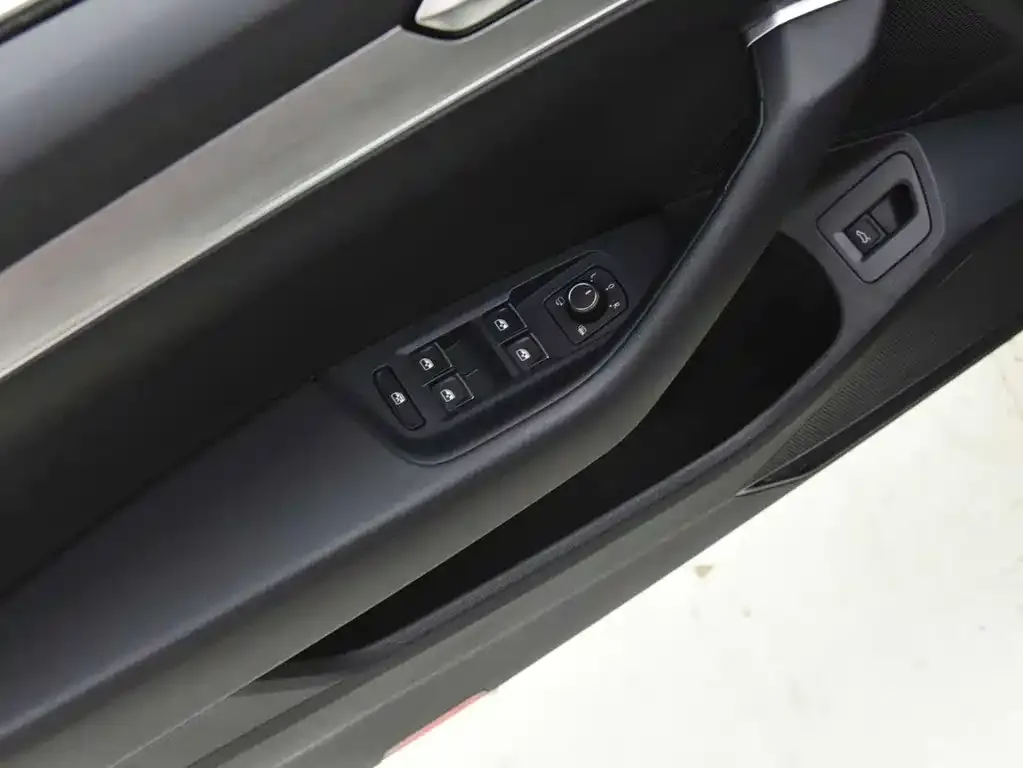 Volkswagen Magotan 2021 из CN, фото 2