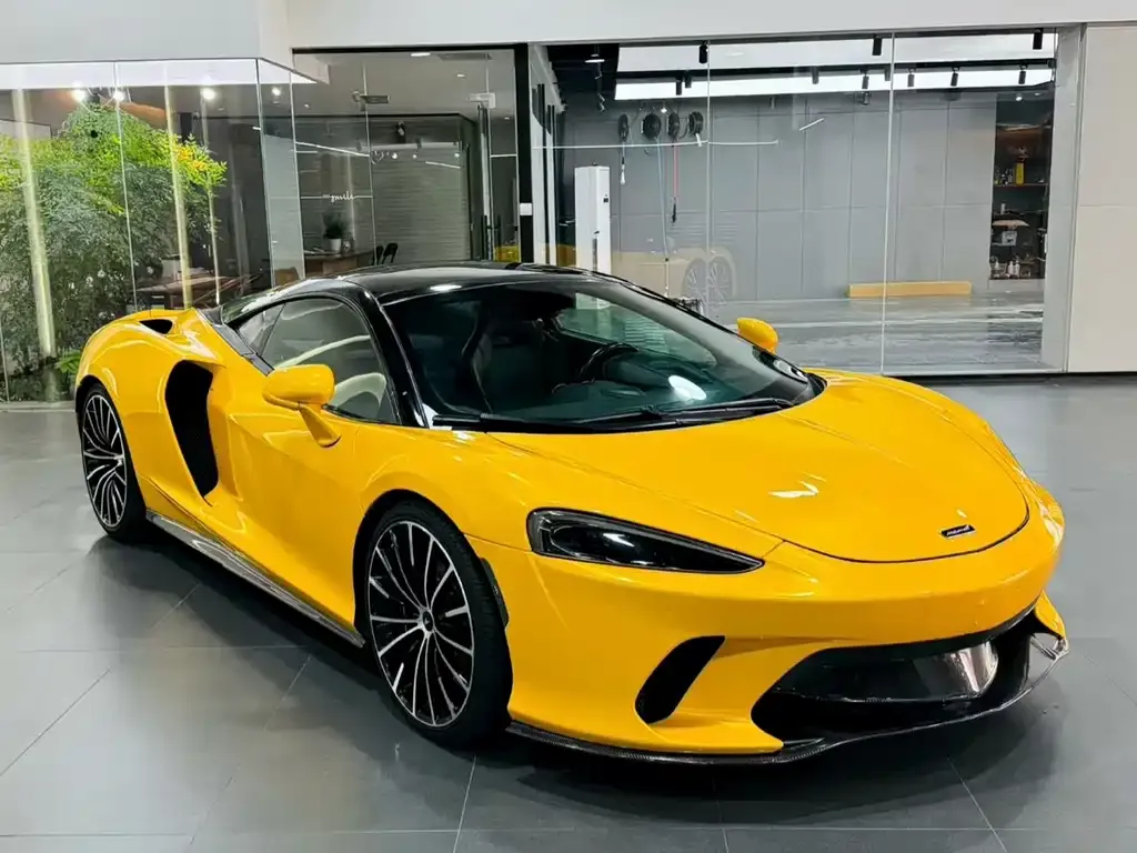 McLaren GT