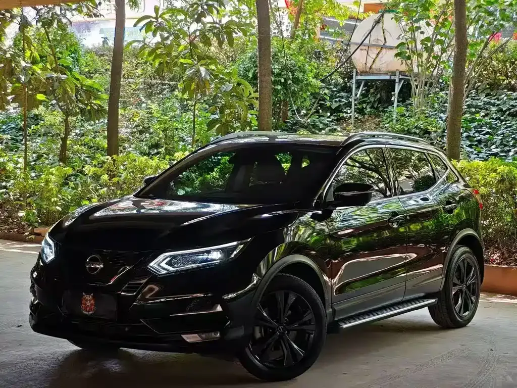 Nissan Qashqai — фото 1