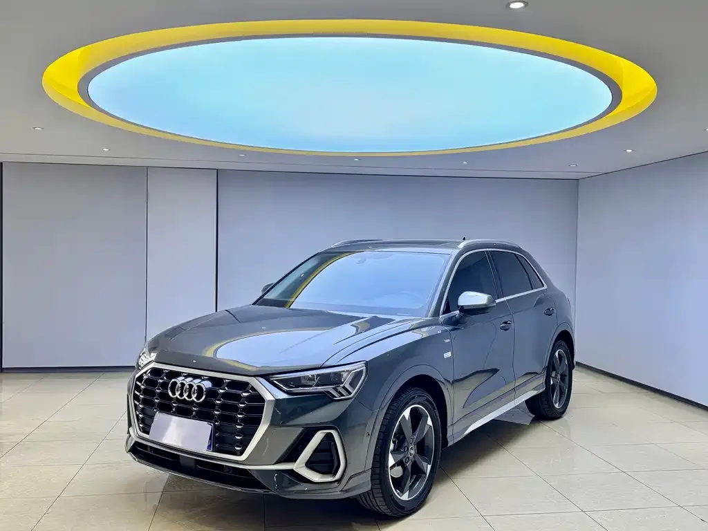 Audi Q3 2023 из CN, фото 1