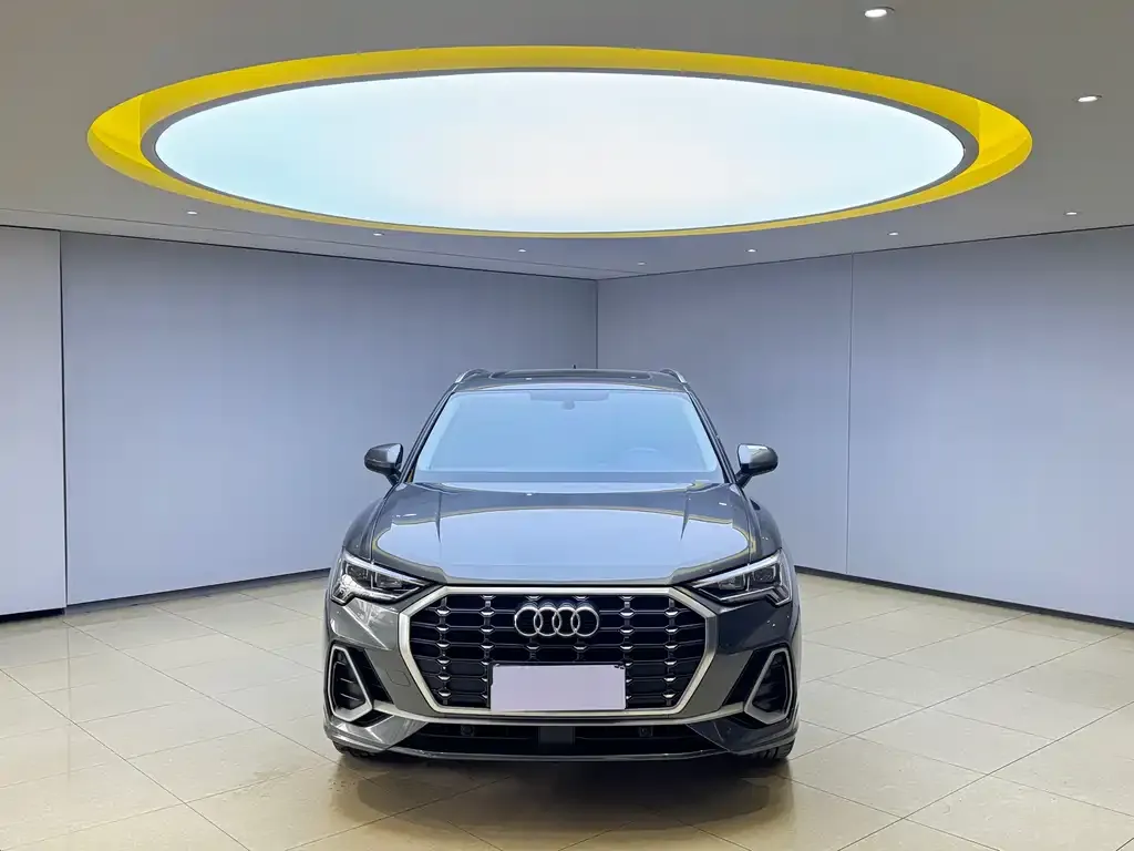 Audi Q3 2023 из CN, фото 2