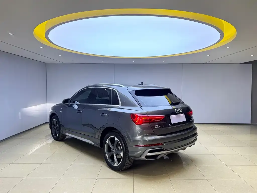 Audi Q3 2023 из CN, фото 5