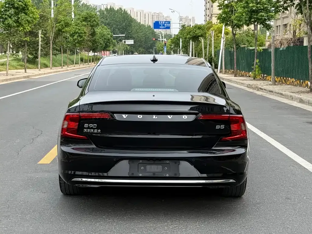 Volvo S90 — фото 2