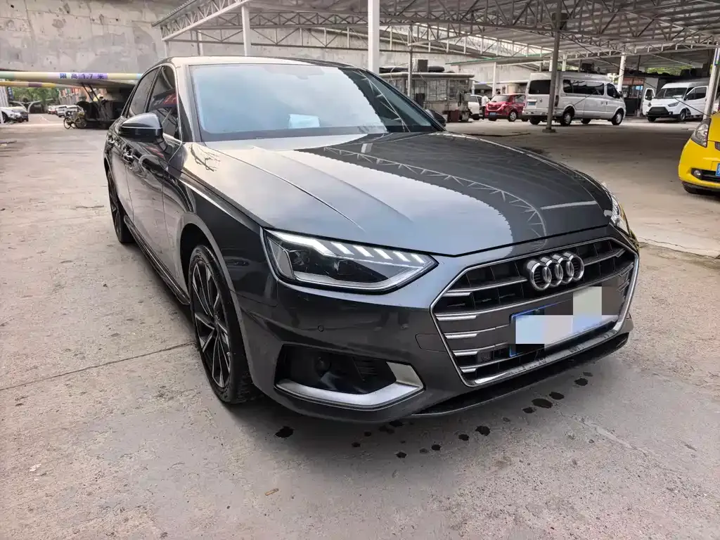 Audi A4L 2023 из CN, фото 3