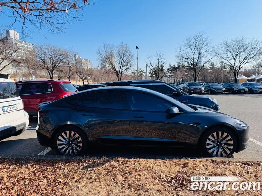 Tesla Model 3 2024 из KR, фото 7