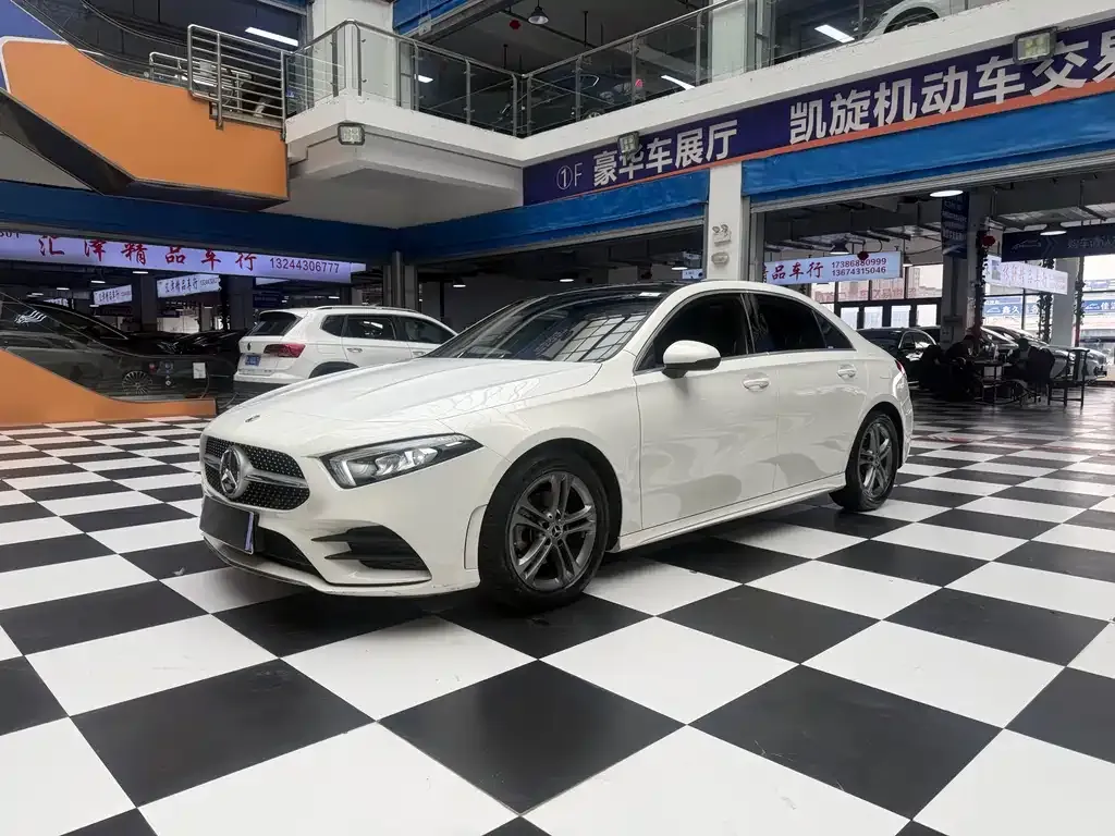Mercedes-Benz A-Class — фото 1