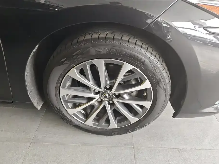 Lexus ES 2024 из CN, фото 8