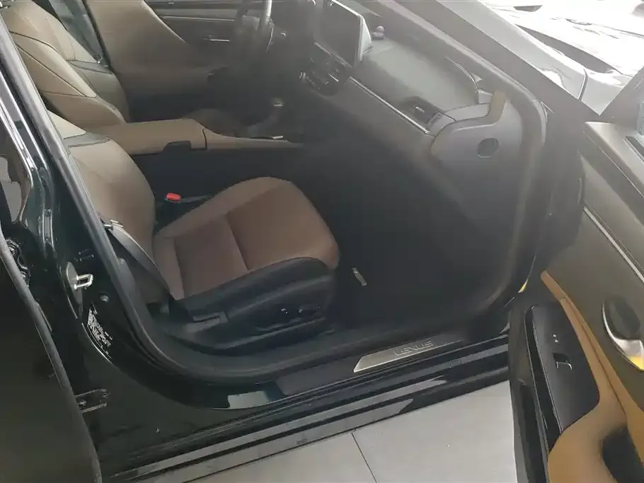 Lexus ES 2024 из CN, фото 2