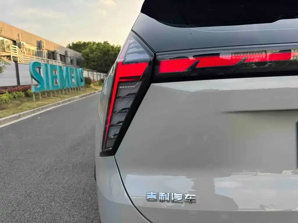 Geely Boyue L 2025 из CN, фото 6