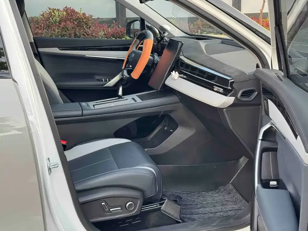Geely Boyue L 2025 из CN, фото 9