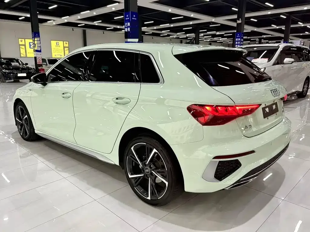 Audi A3 2022 из CN, фото 4