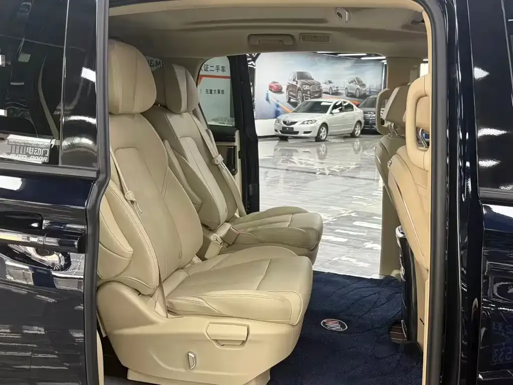 Buick GL8 2023 из CN, фото 6