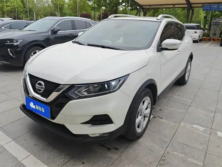 Nissan Qashqai — фото 1