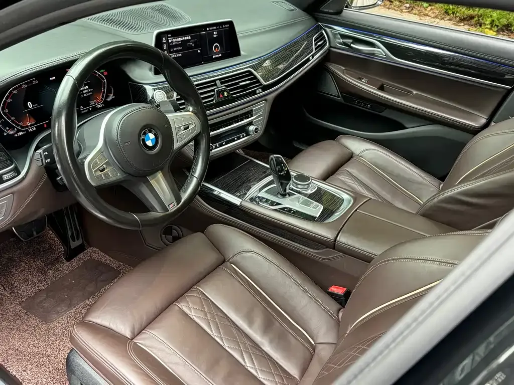 BMW 7 Series — фото 4