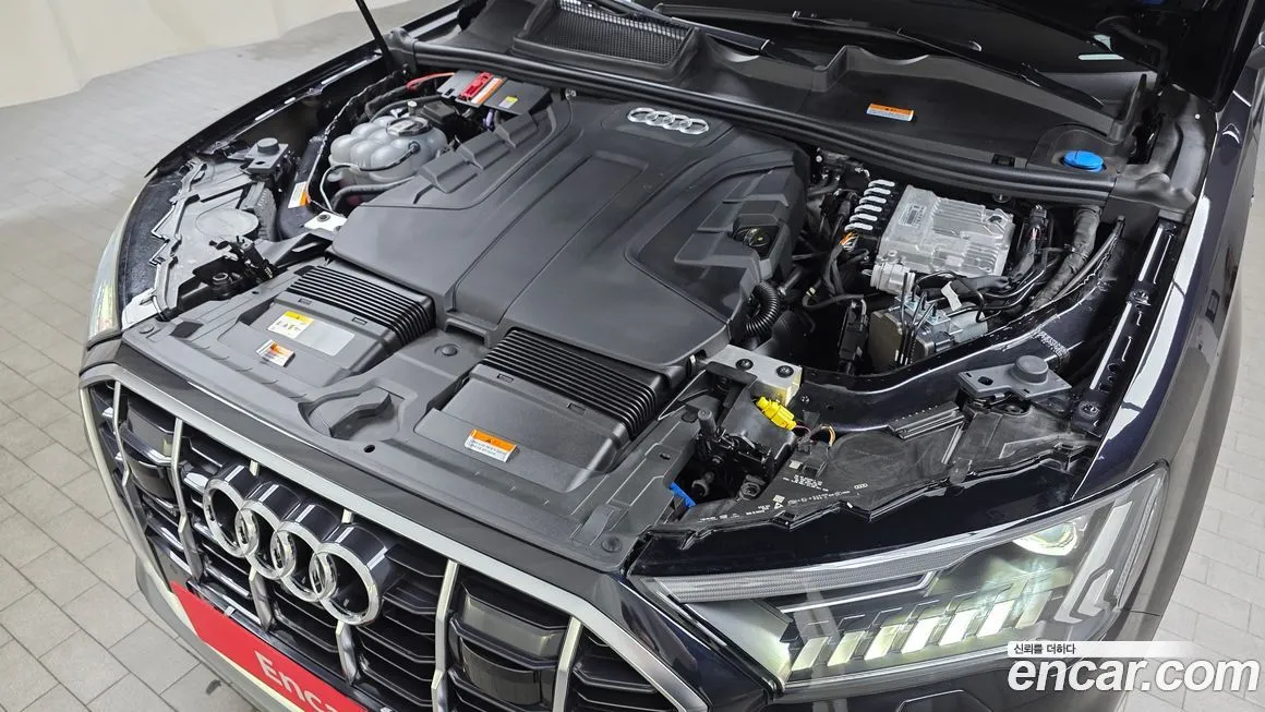 Audi Q7 2021 из KR, фото 8