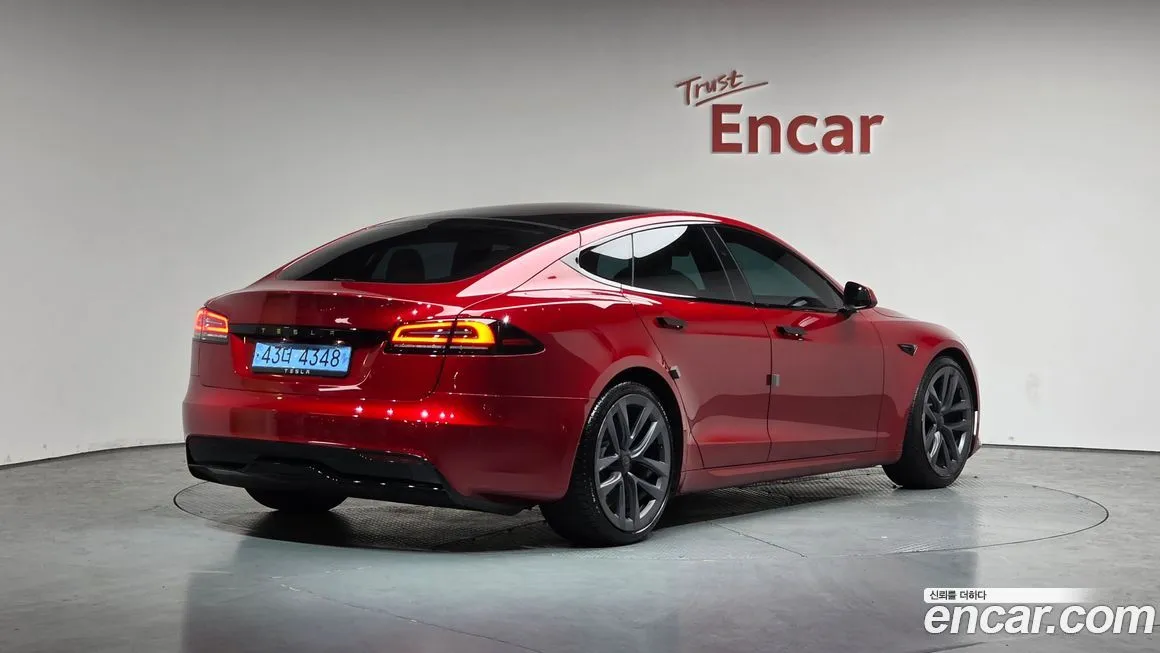 Tesla Model S — фото 3