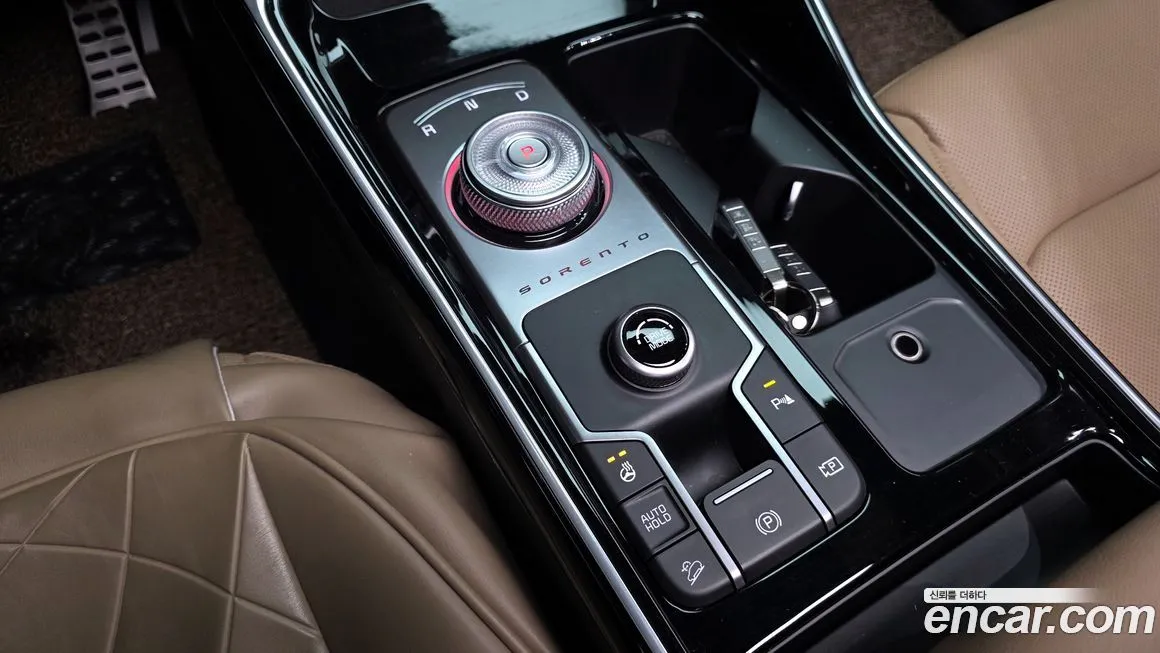 Kia Sorento — фото 9