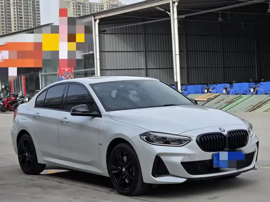 BMW 1 Series 2023 из CN, фото 3