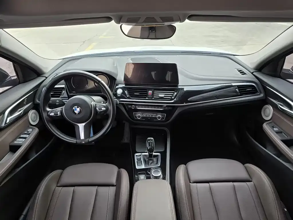 BMW 1 Series 2023 из CN, фото 9