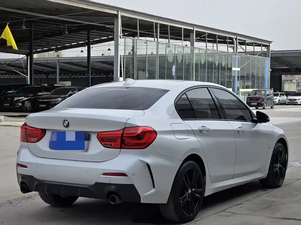 BMW 1 Series 2023 из CN, фото 6