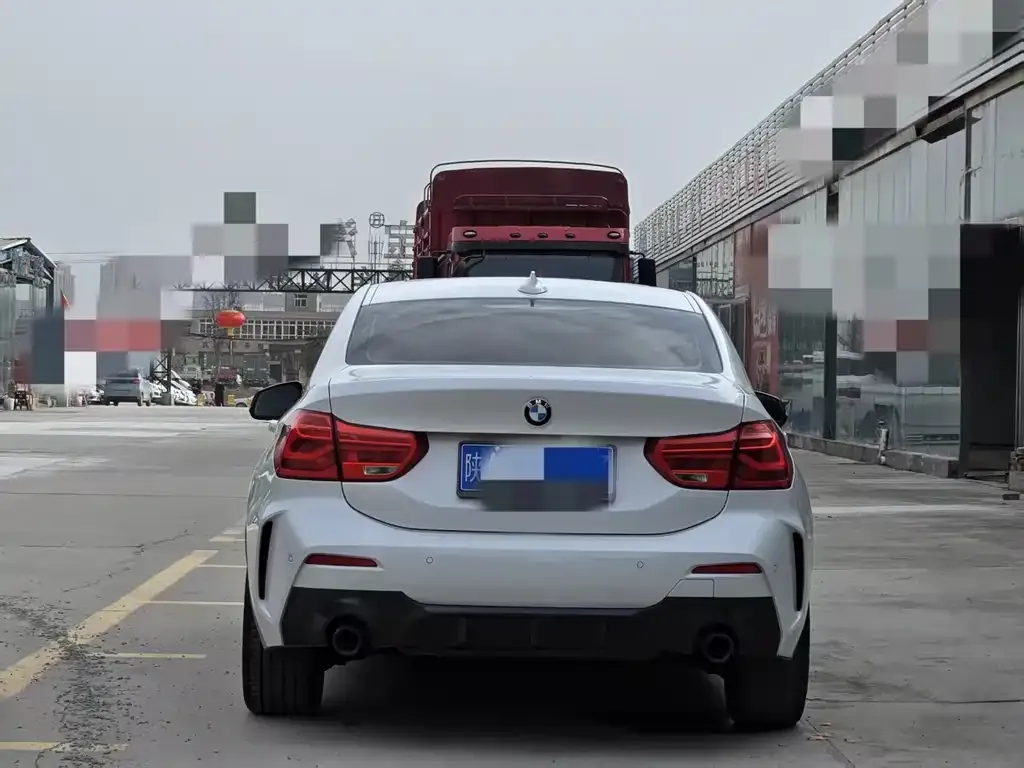 BMW 1 Series 2023 из CN, фото 4