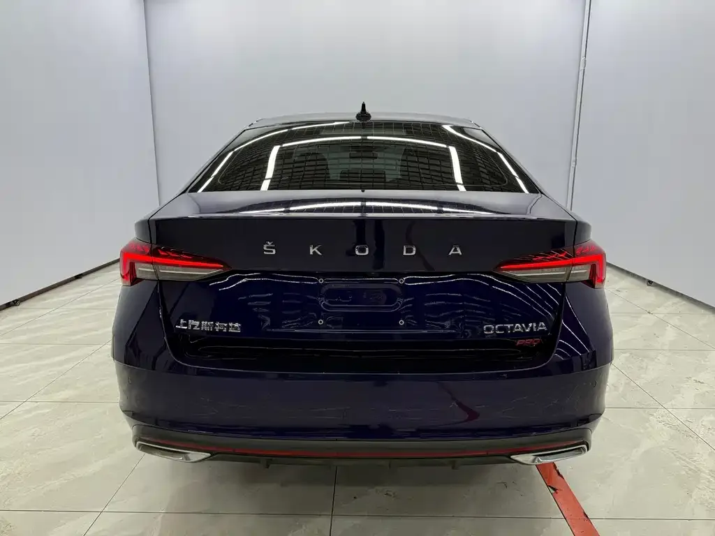 Skoda Octavia — фото 4