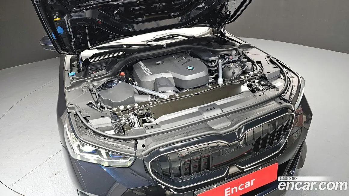 BMW 5-Series 2025 из KR, фото 8