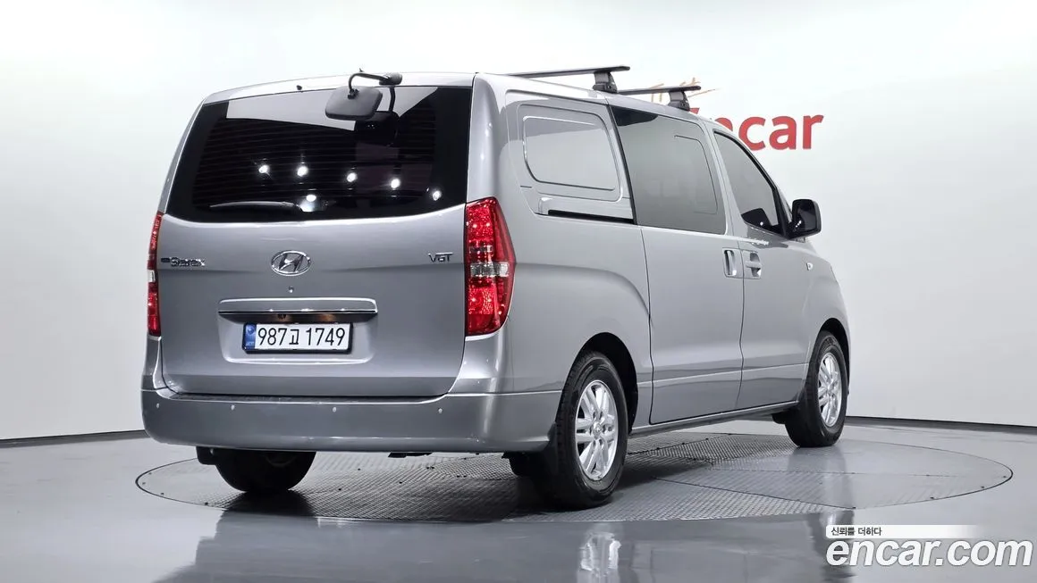 Hyundai Starex — фото 7