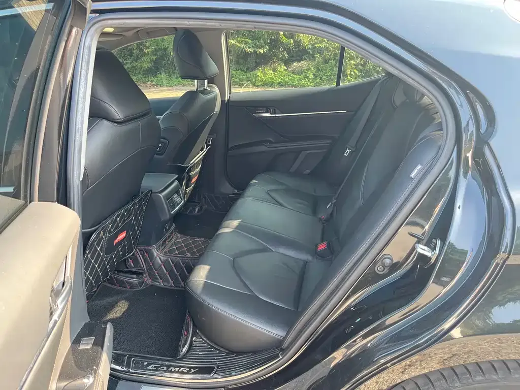 Toyota Camry 2022 из CN, фото 2