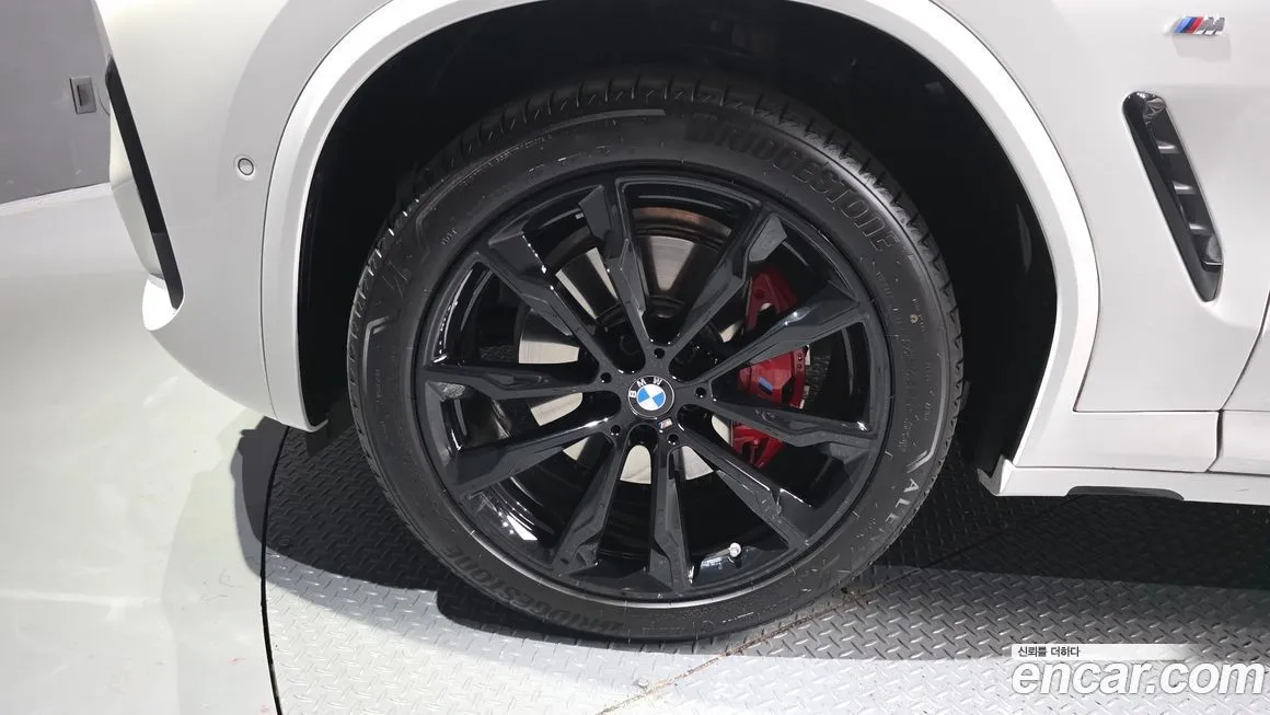 BMW X4 2025 из KR, фото 7