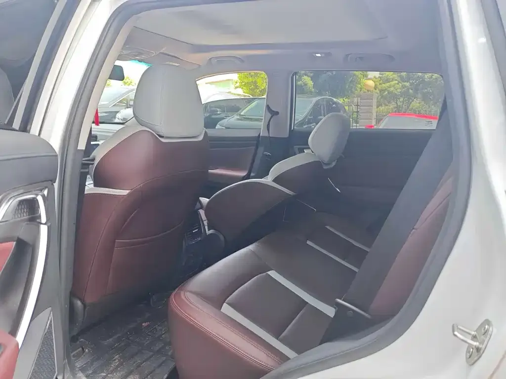 Geely Boyue 2023 из CN, фото 2