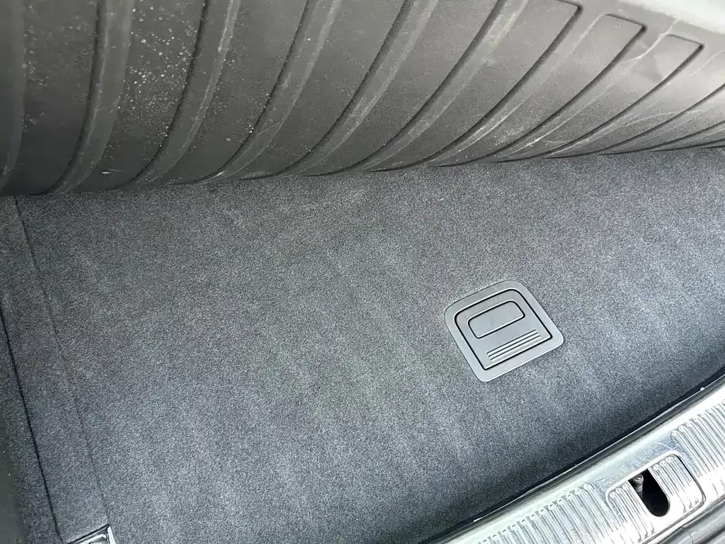 Audi Q5L 2022 из CN, фото 6