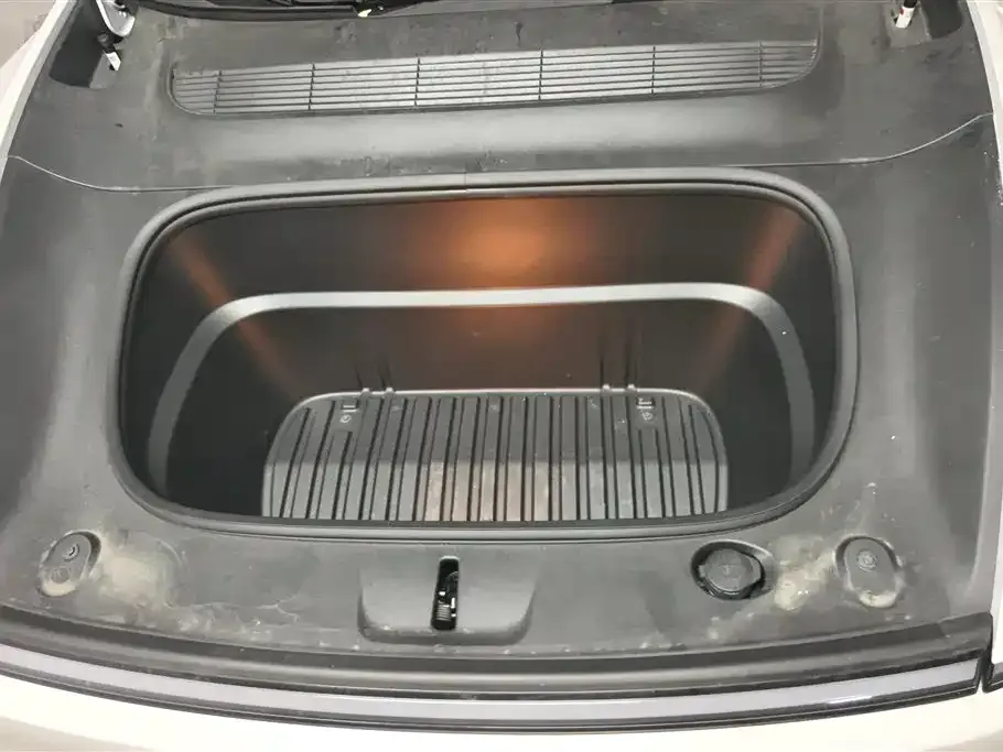 Tesla Model Y 2025 из CN, фото 6