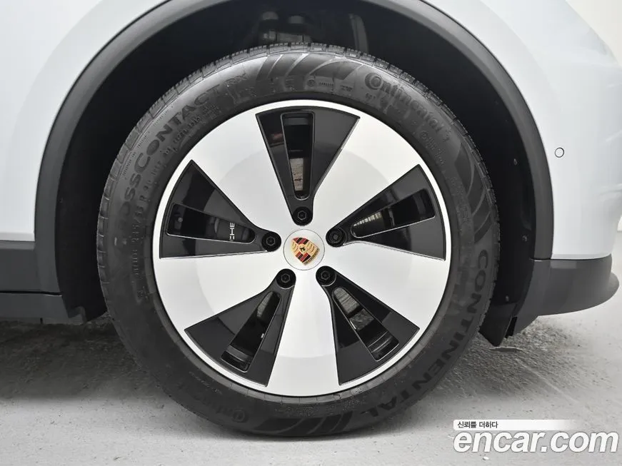 Porsche Macan 2025 из KR, фото 8