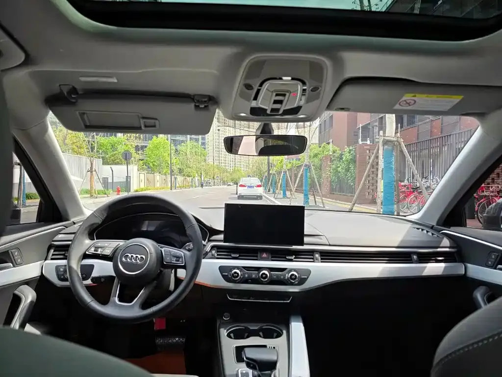 Audi A4L 2021 из CN, фото 5